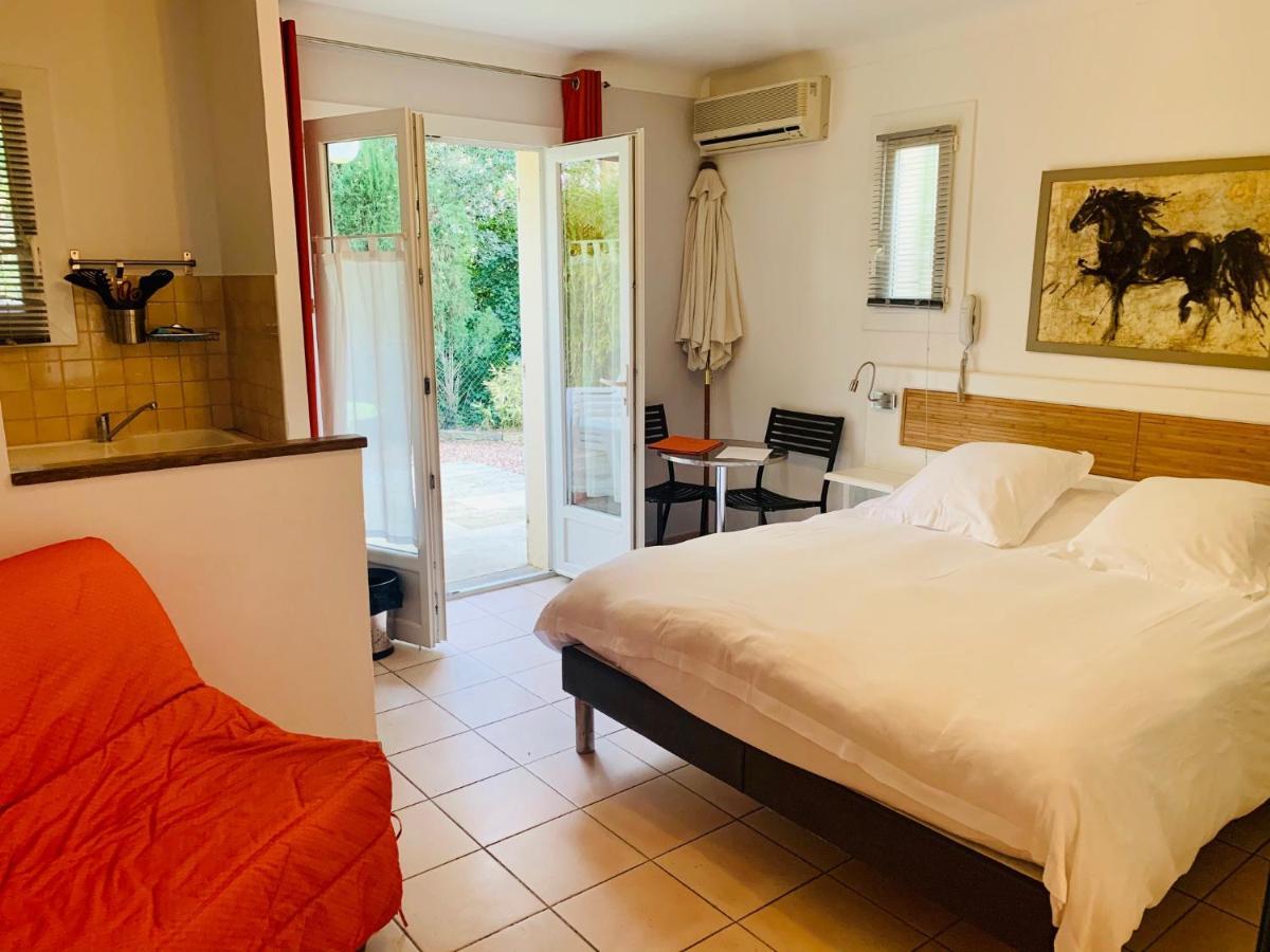 Athena Motel Saint Aygulf Kültér fotó