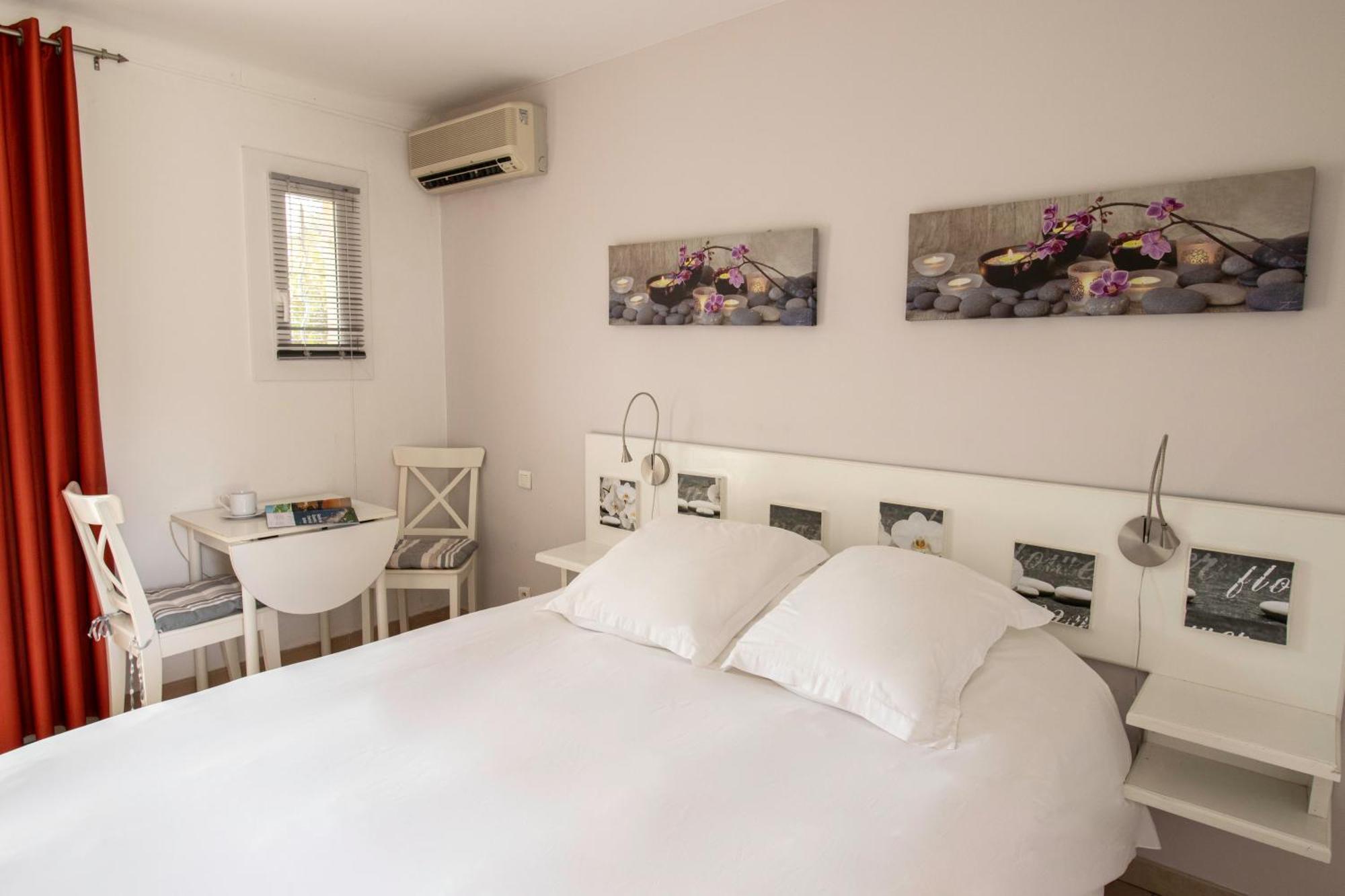 Athena Motel Saint Aygulf Kültér fotó