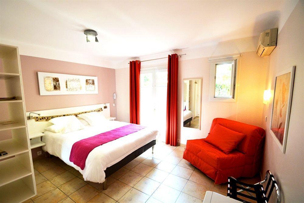 Athena Motel Saint Aygulf Kültér fotó