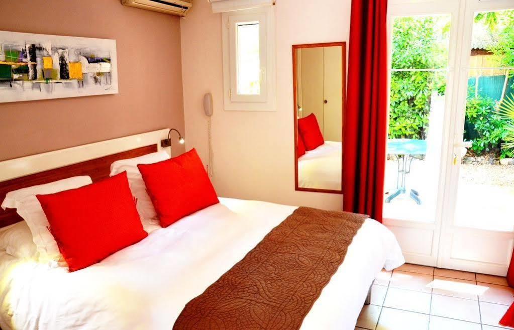 Athena Motel Saint Aygulf Kültér fotó